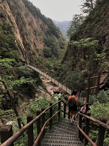 Seoraksan-National-Park-Budget-Breakdown-Backpacking-South-Korea-on-the-Cheap